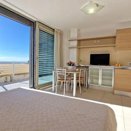 Attico Vista Mare Le Vele By Salento Affitti Appartement